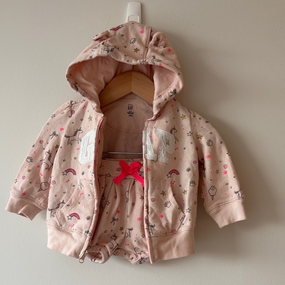 GAP Pink Floral Matching Set with Hooded Design - Picture 1 of 5